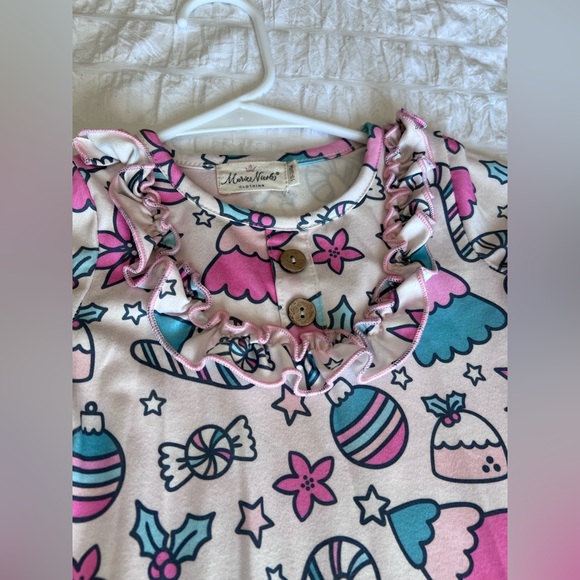 Marie Nicole Holiday Long Sleeved Jumpsuit Romper Size 18-24M GUC - Picture 8 of 10